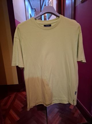 Camiseta Bershka verde xs overside fit