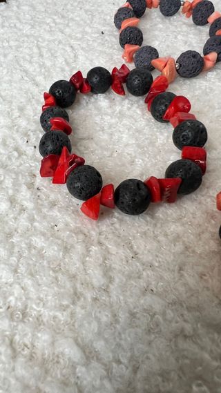 4 Braccialetti con corallo