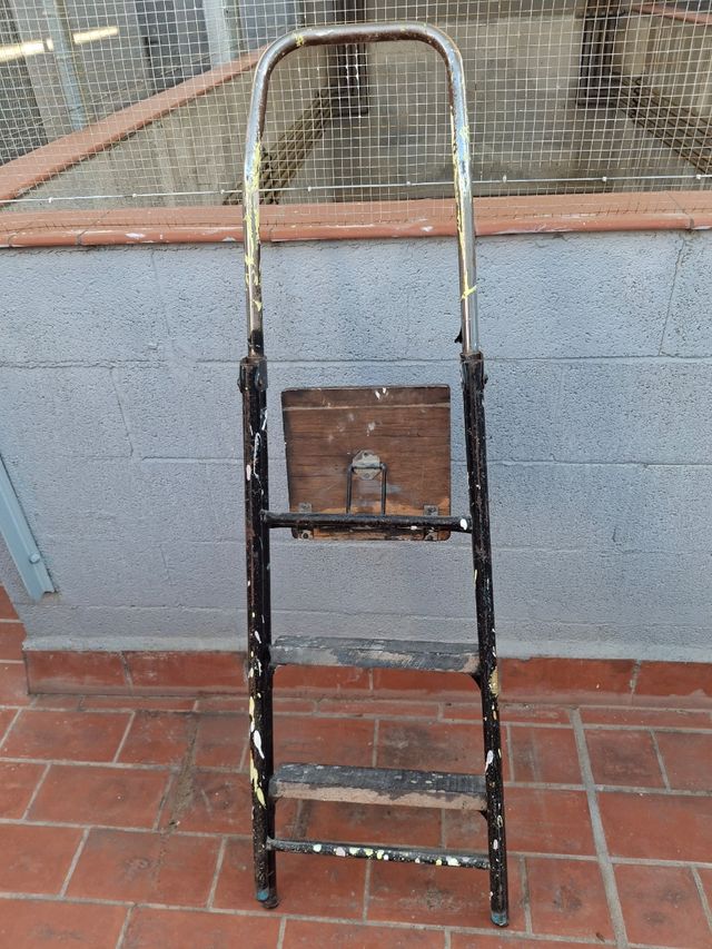 Escalera 3 peldaños metálica