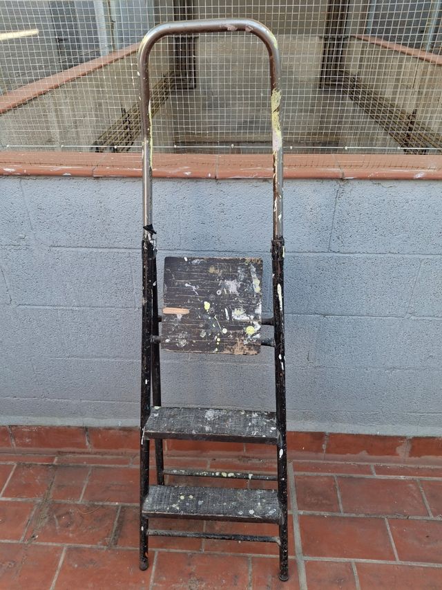 Escalera 3 peldaños metálica