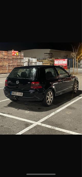 Volkswagen Golf 2003