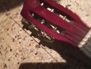 Guitarra clásica pequeña