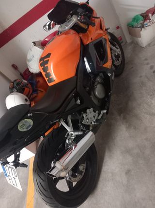 Hyosung GT250 - Moto en buen estado