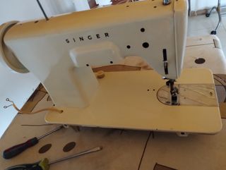 Máquina de coser Singer Antigua