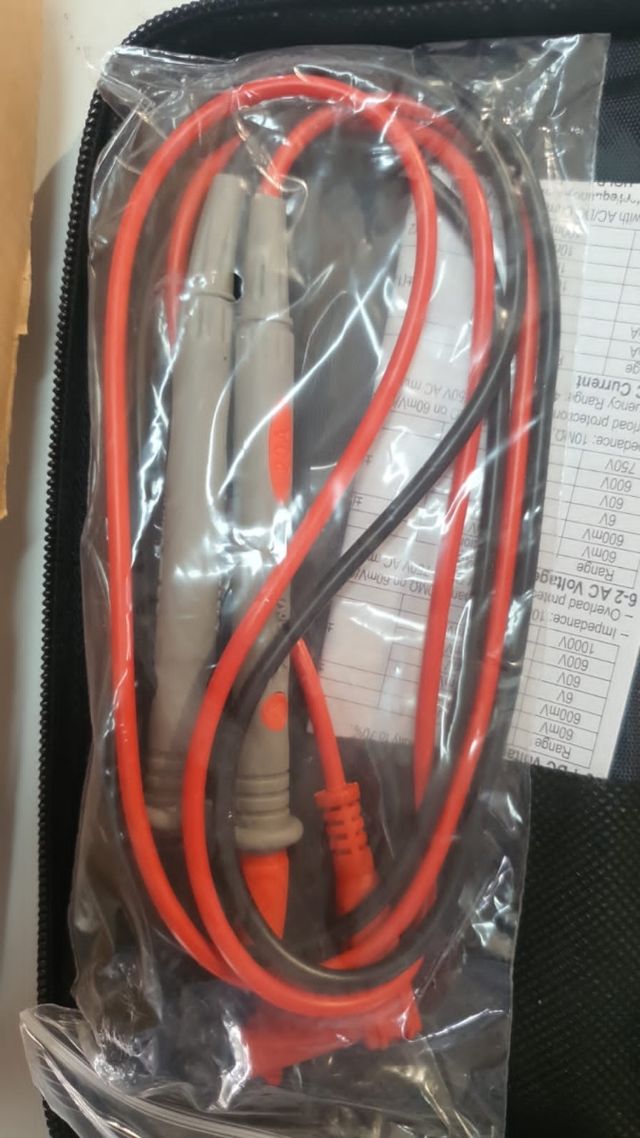 Multímetro Digital Portátil