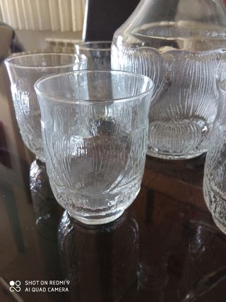 Licorera con 6 vasos de cristal