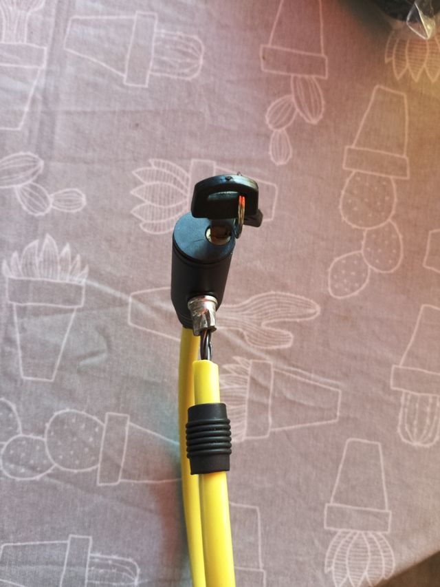 Candado bici/monopatín amarillo