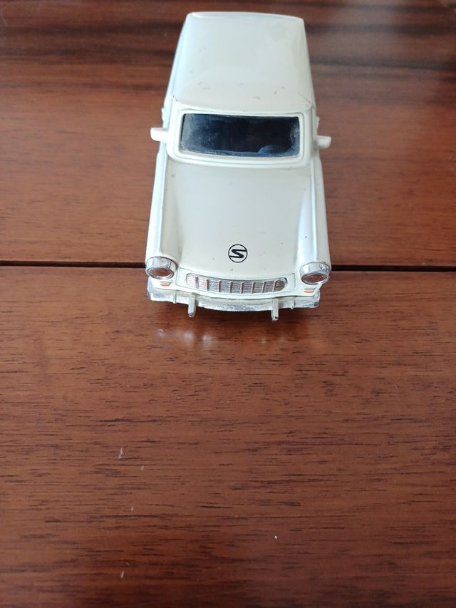 Modellino Trabant 601