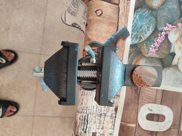 Mini tornillo de banco de mesa