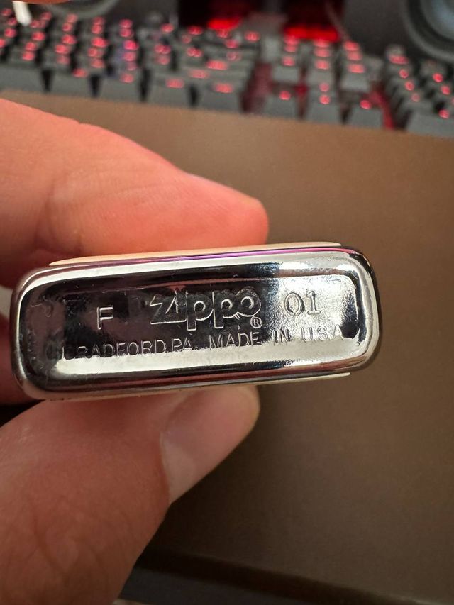 Zippo Scrimshaw Vintage Accendino