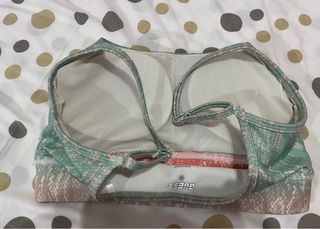 Top sportivo Guess verde XS