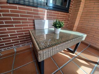 Mesa jardín mimbre-cristal