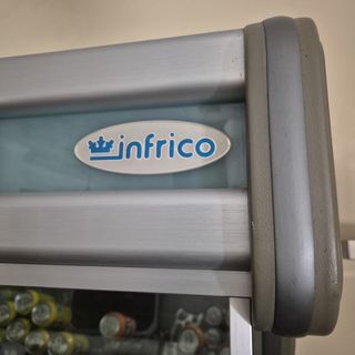 Vitrina refrigerada Infrico