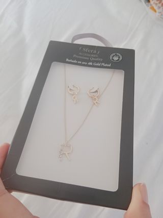 Conjunto Sfera dorado: gargantilla y pendientes