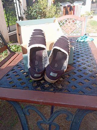 Zapatillas plataforma TOMS - blancas y negras