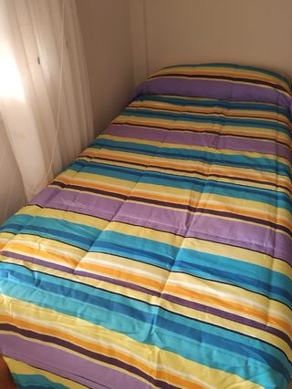 Colcha o edredón casi nuevo cama individual