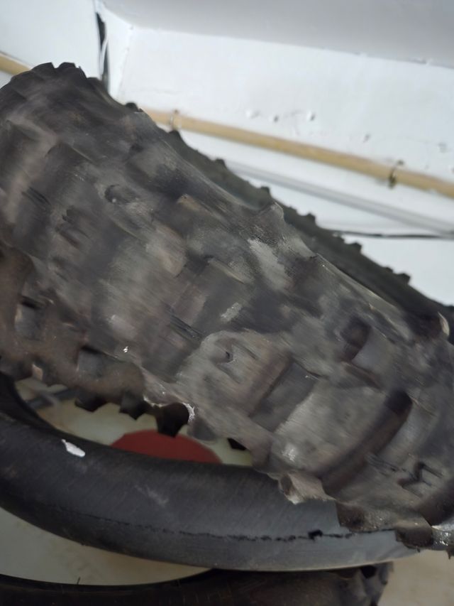 3 Cubiertas usadas Michelin medium y mitas