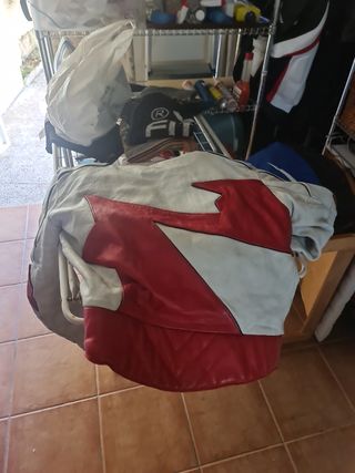 Cazadora cuero racing roja-blanca