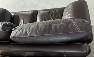 Sofá piel marrón italiano, Novatel.