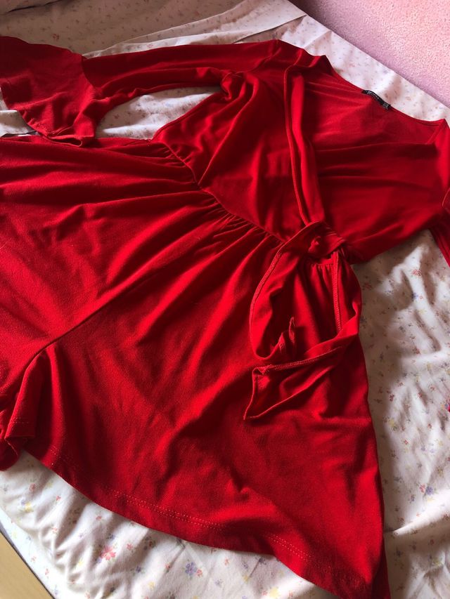 Mono rojo manga larga - Fiesta