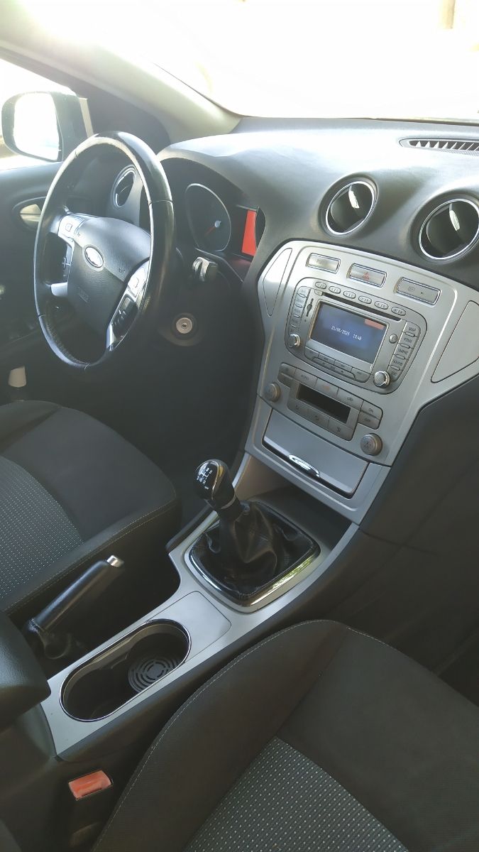 Ford Mondeo 2010 - foto 1