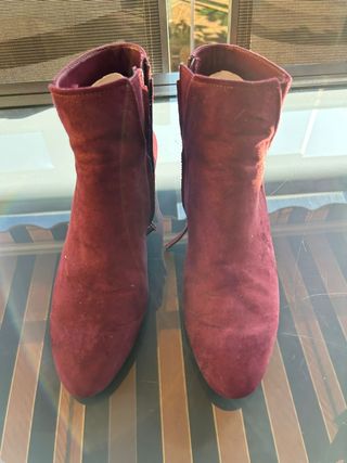 Botines ante burdeos