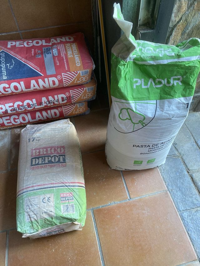 vendo sacos sobrantes de obra