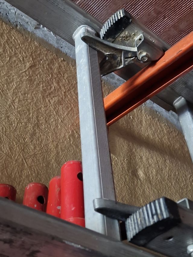 Escalera aluminio 8m