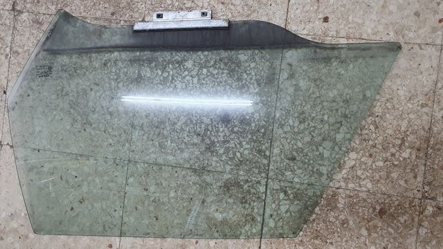 Cristal puerta Volvo 480 - izquierdo