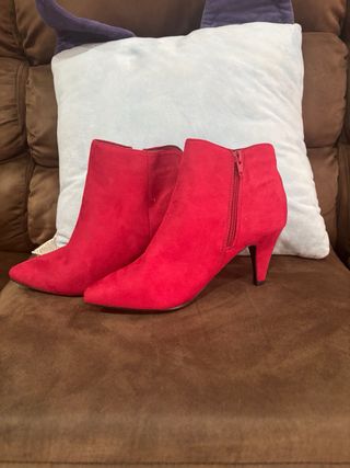 Botines rojos de ante 