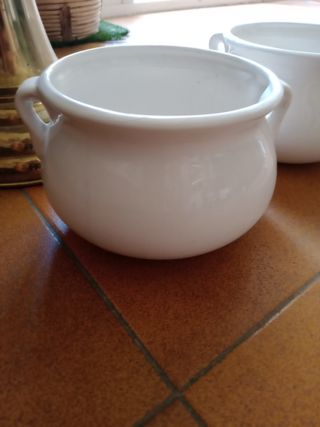 2 Cubretiestos cerámicos blancos