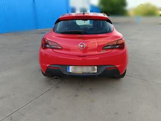 Opel Astra 2012