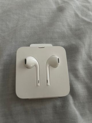 Auriculares Apple con cable