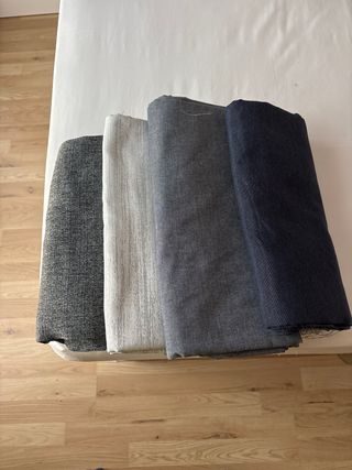 Teli grigi e blu per il teatro