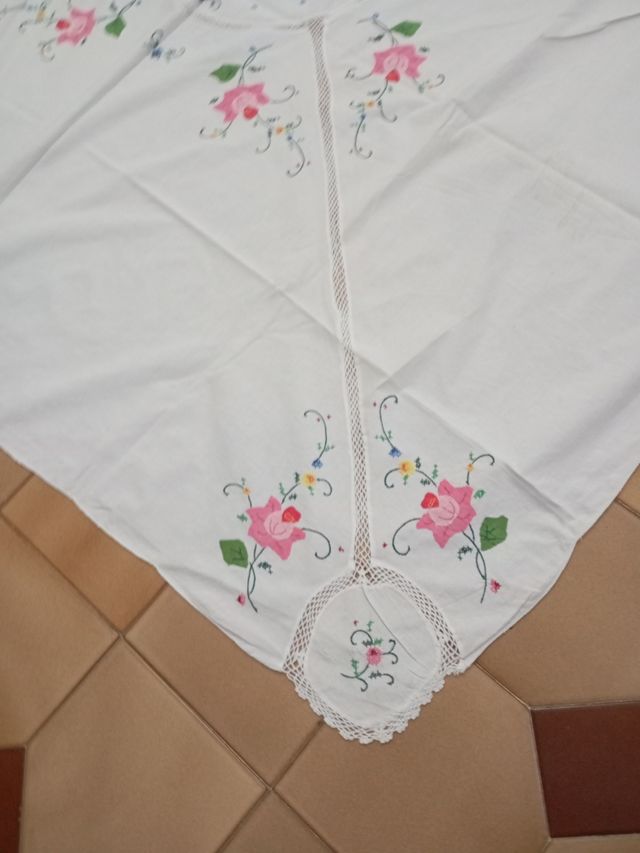 Mantel algodón bordado - Rosa y blanco