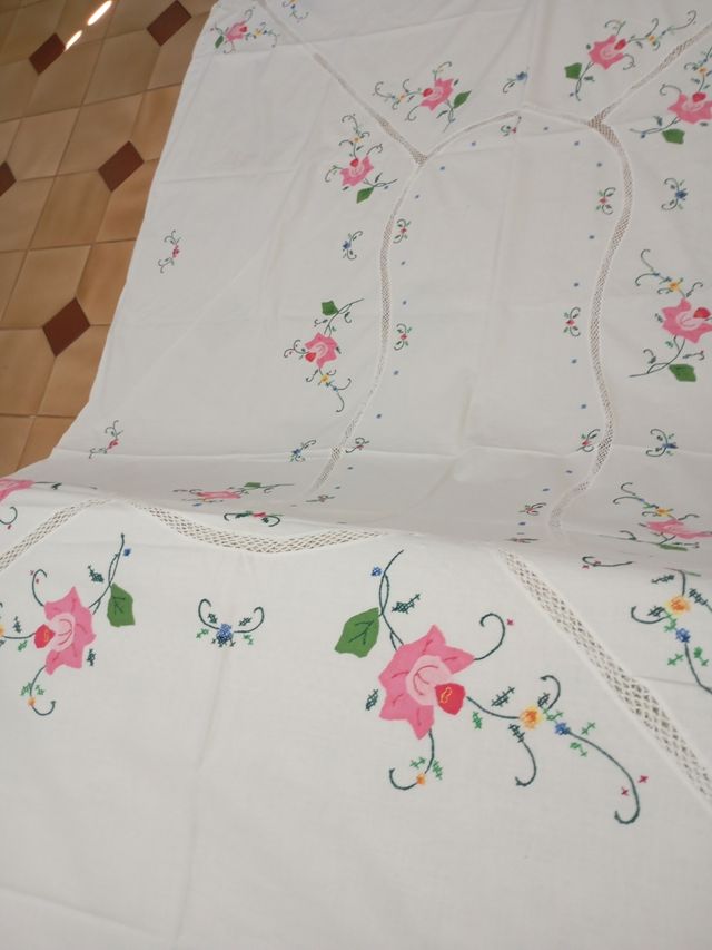 Mantel algodón bordado - Rosa y blanco