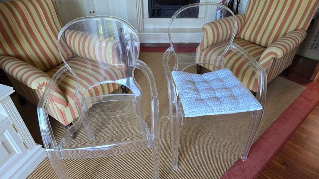 Silla transparente con cojín. Se venden 4 sillas