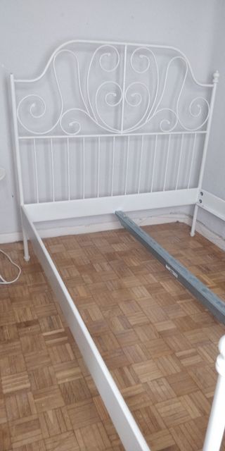 Cama Ikea blanca metalica