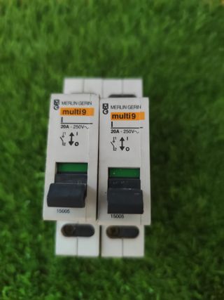 2 interruptores 20A carril multi9