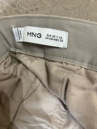 Pantalones chinos Mango beige elásticos