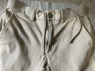 Pantalones chinos Mango beige elásticos