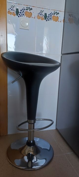 Taburete negro