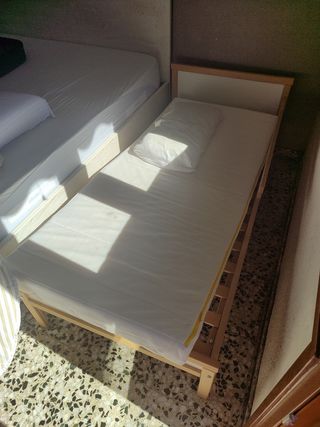 Cama infantil Ikea -  madera