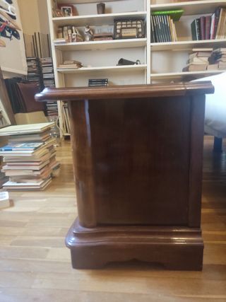 Arcón antiguo madera tallada