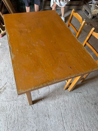 Mesa de madera 120x80 con sus sillas