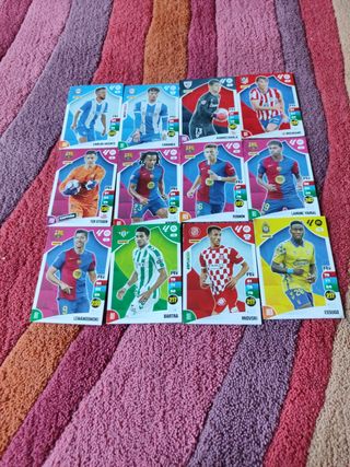 12 Cromos Adrenalyn XL 24-25