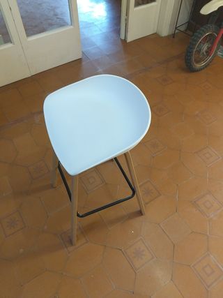 Taburete bar blanco y madera