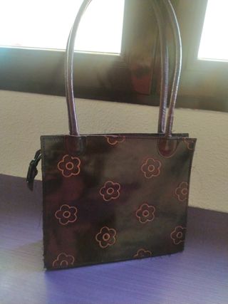 Bolso marrón flores