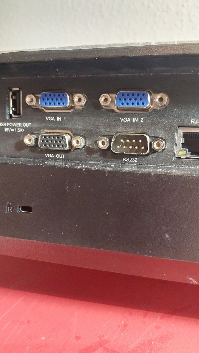 Proyector DLP HDMI MHL 3D 
MODELO E318ST...