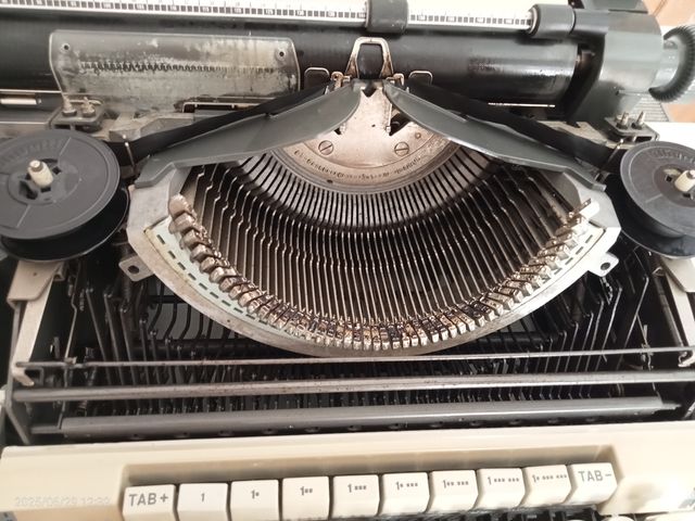 Olivetti Linea 98 - Máquina de escribir